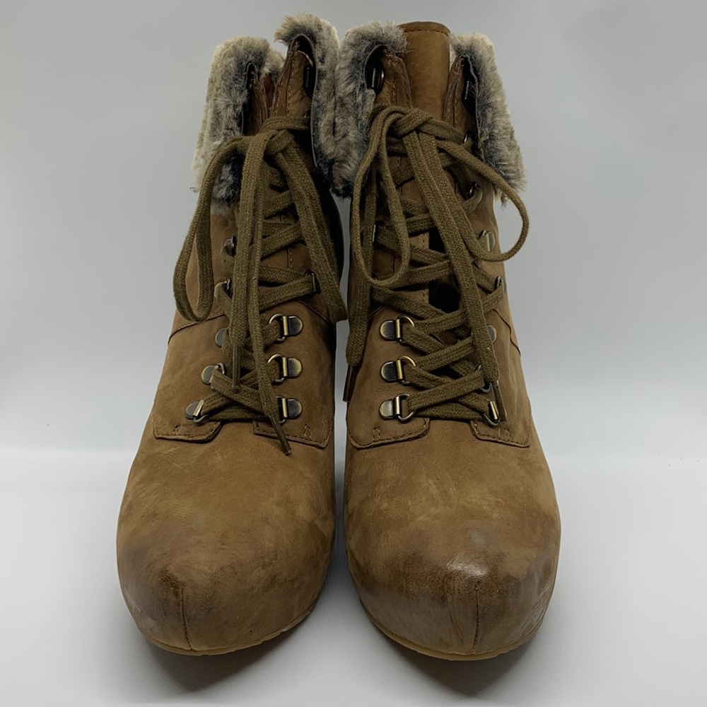 Boutique 9 | size 7 | tan leather laced wedge boots